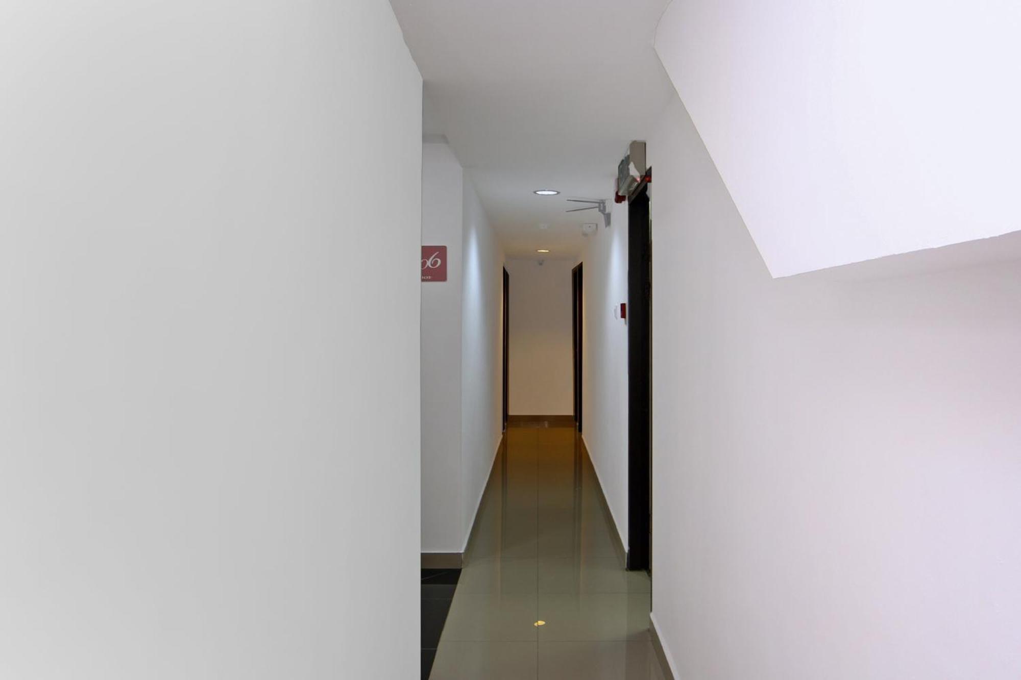 Oyo 44054 Holiday Mansion Inn Sibu Dış mekan fotoğraf