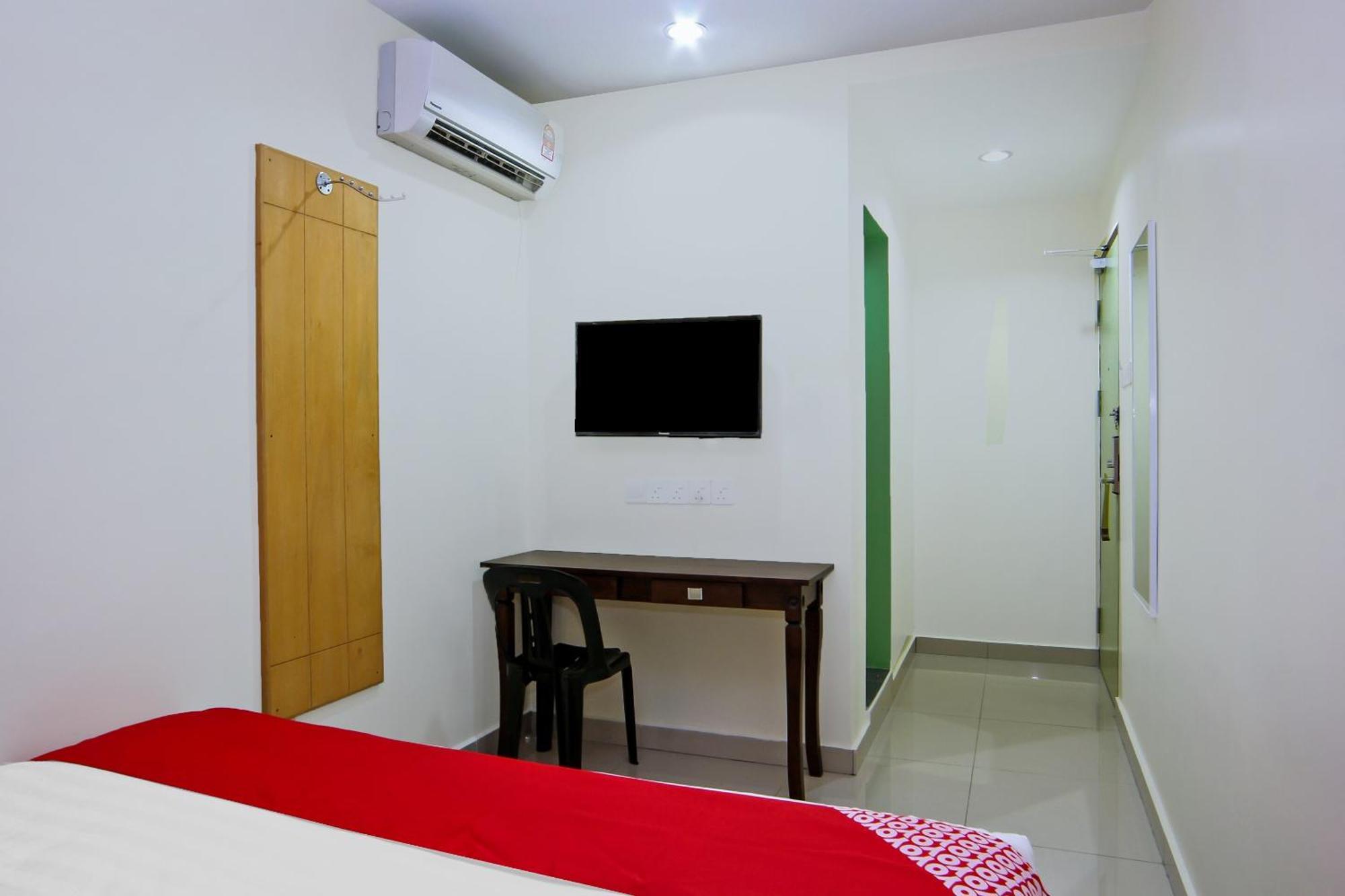 Oyo 44054 Holiday Mansion Inn Sibu Dış mekan fotoğraf