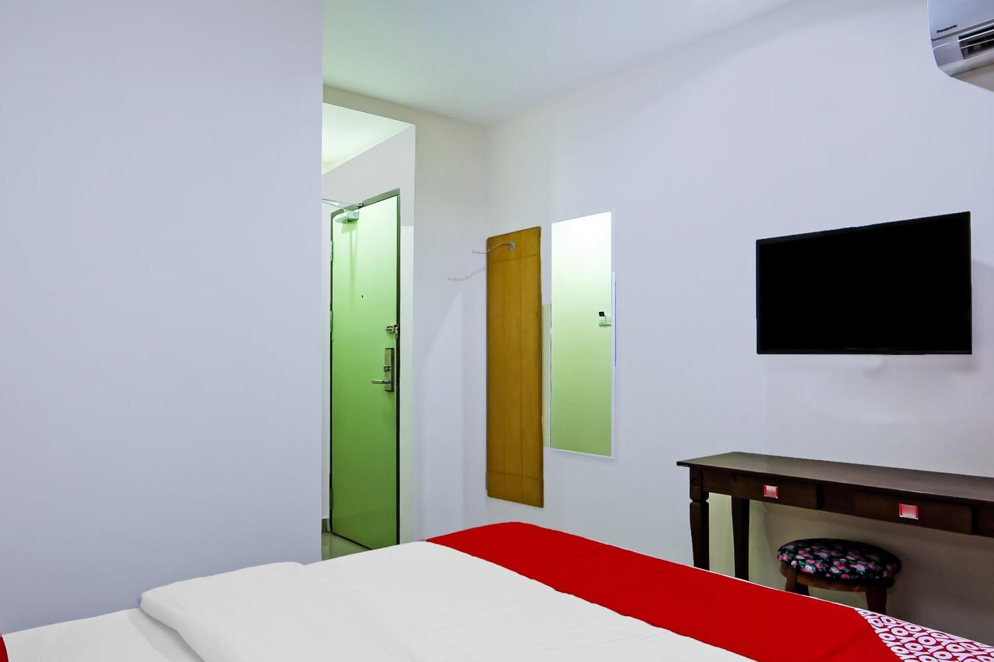 Oyo 44054 Holiday Mansion Inn Sibu Dış mekan fotoğraf