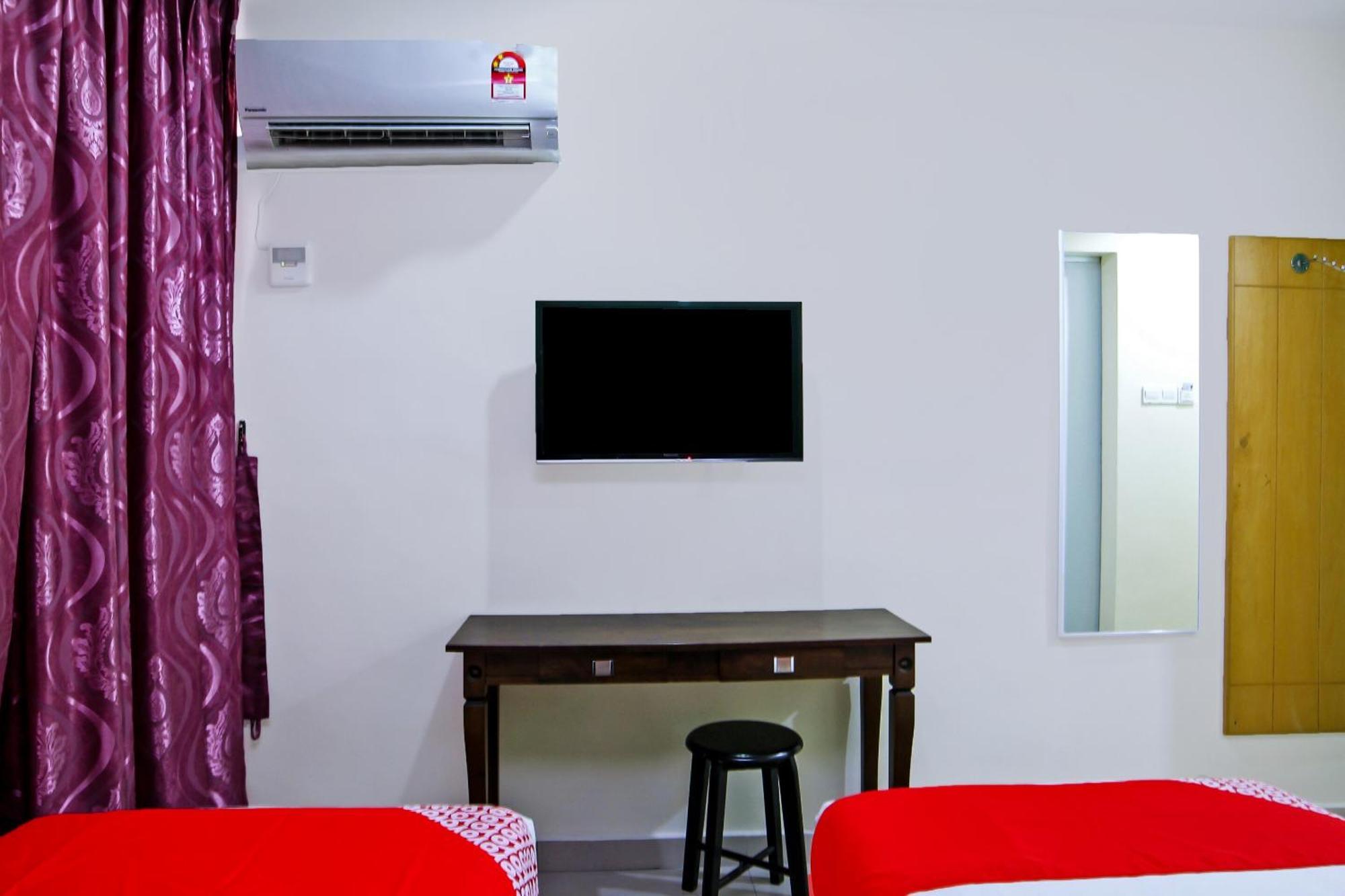 Oyo 44054 Holiday Mansion Inn Sibu Dış mekan fotoğraf