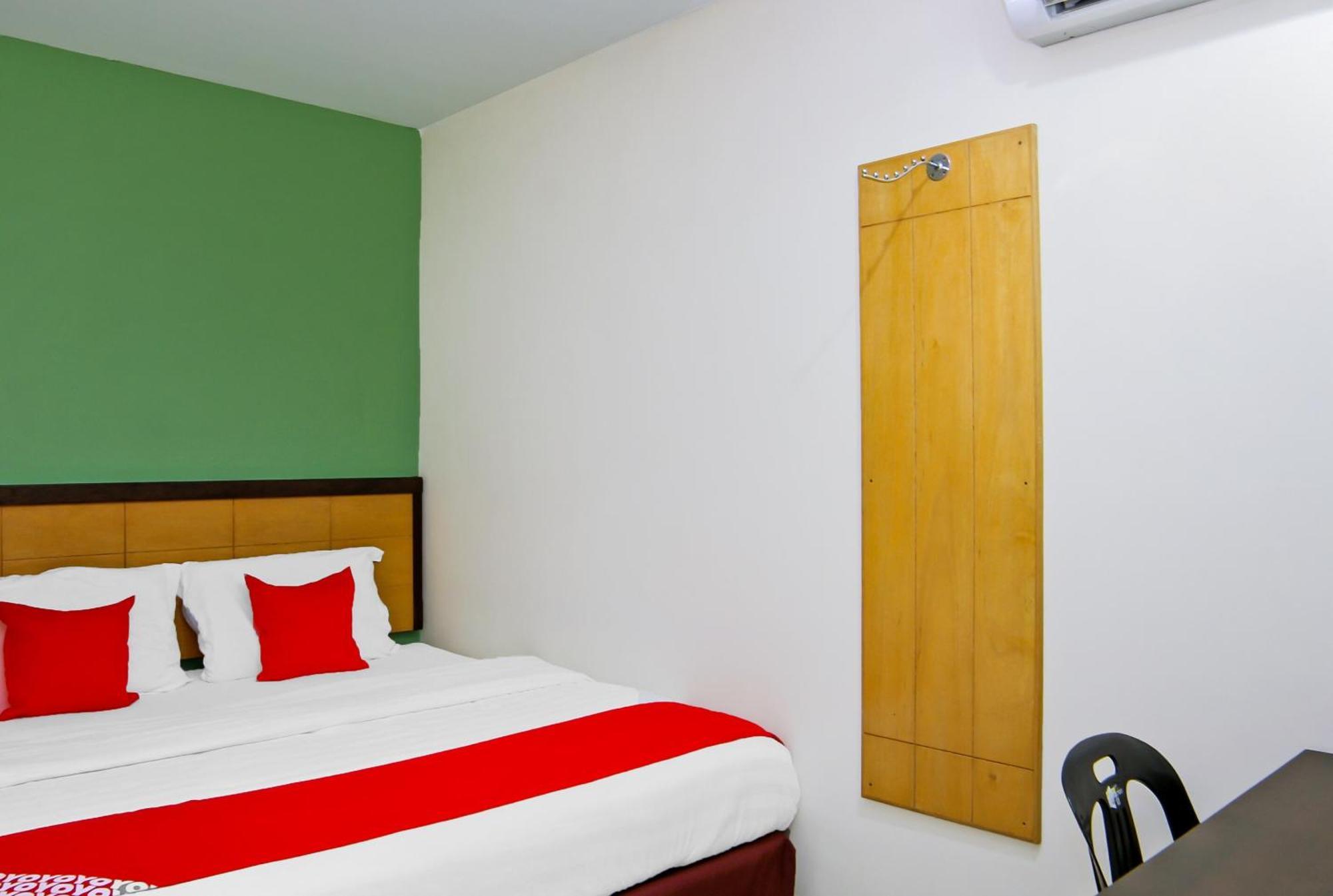 Oyo 44054 Holiday Mansion Inn Sibu Dış mekan fotoğraf