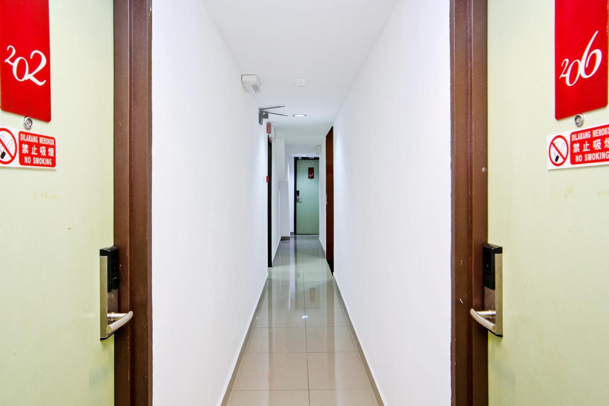 Oyo 44054 Holiday Mansion Inn Sibu Dış mekan fotoğraf