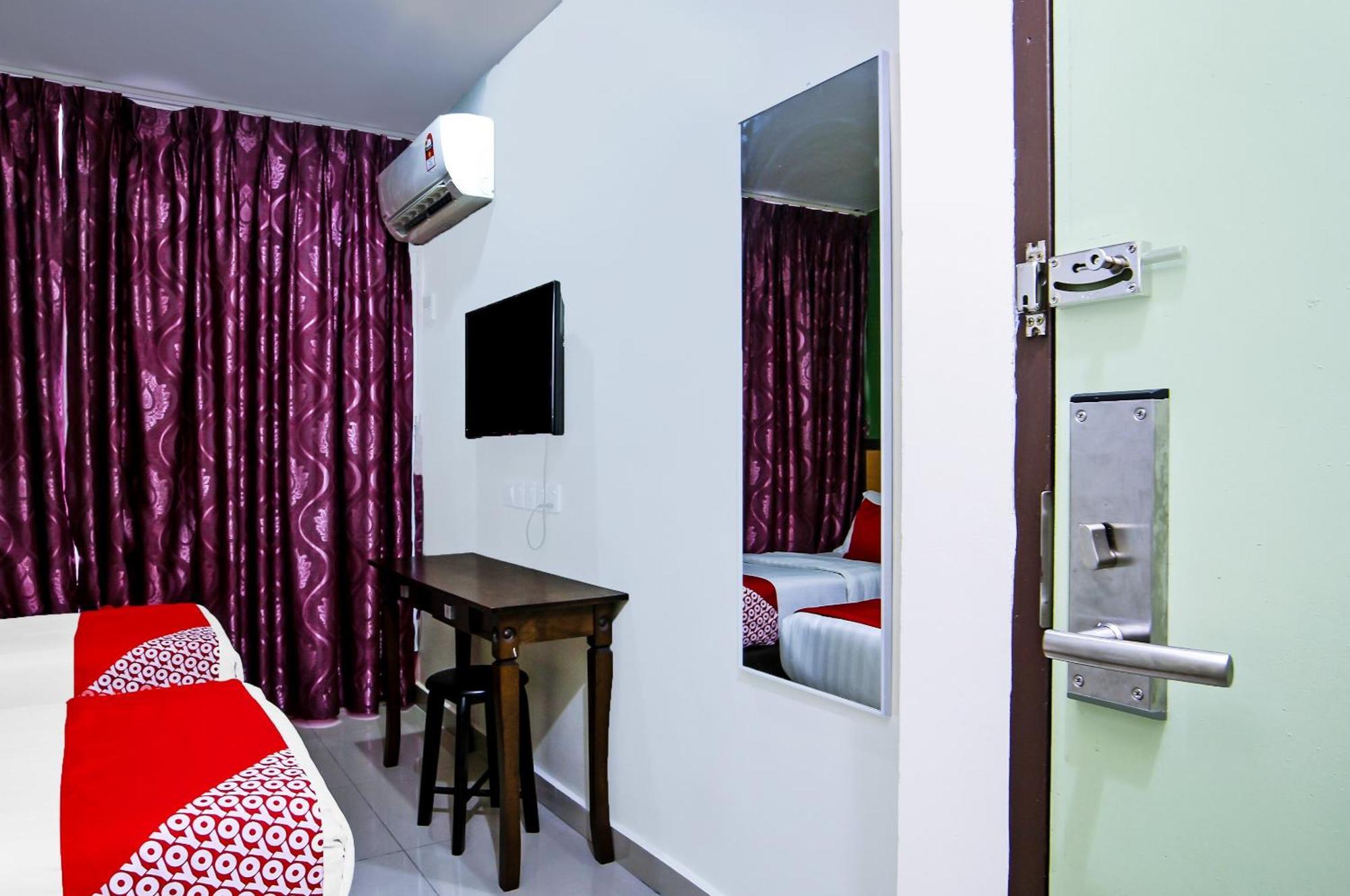 Oyo 44054 Holiday Mansion Inn Sibu Dış mekan fotoğraf