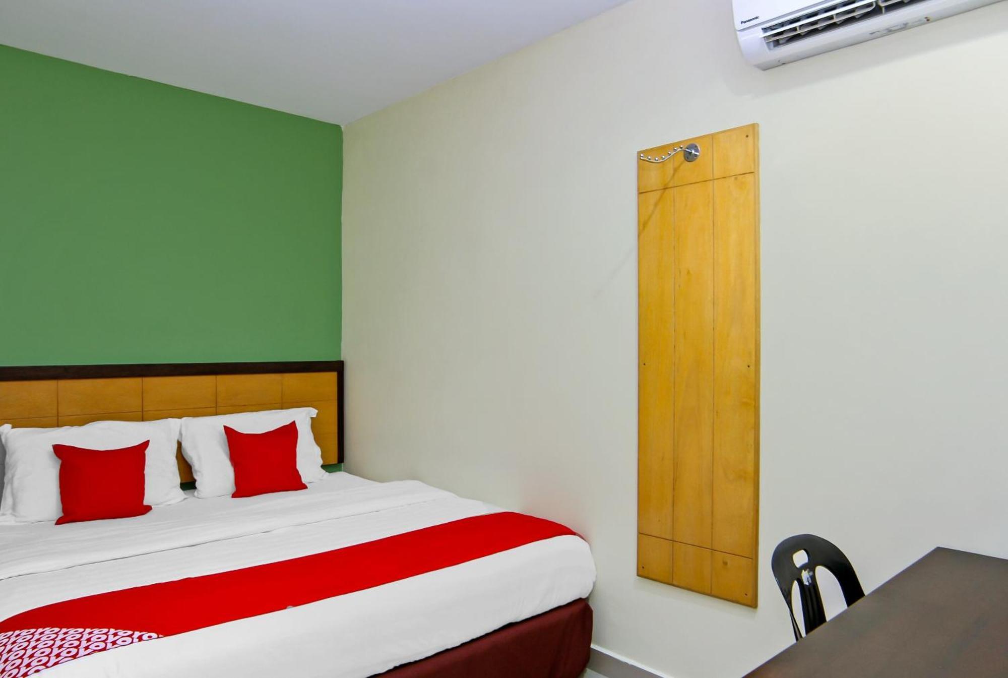 Oyo 44054 Holiday Mansion Inn Sibu Dış mekan fotoğraf